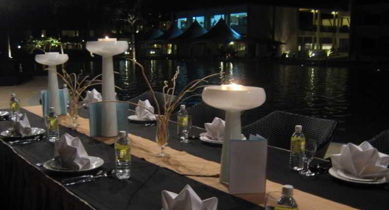 Damai Puri Resort & Spa Kuching Eksteriør bilde The interior of the restaurant