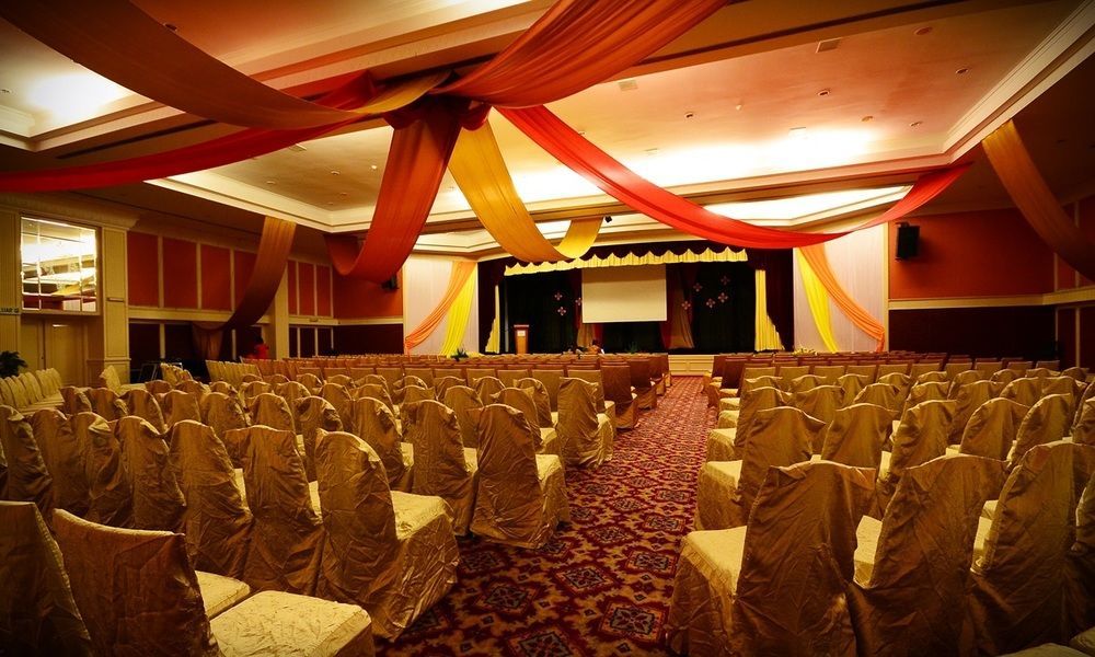 Damai Puri Resort & Spa Kuching Eksteriør bilde A large conference room