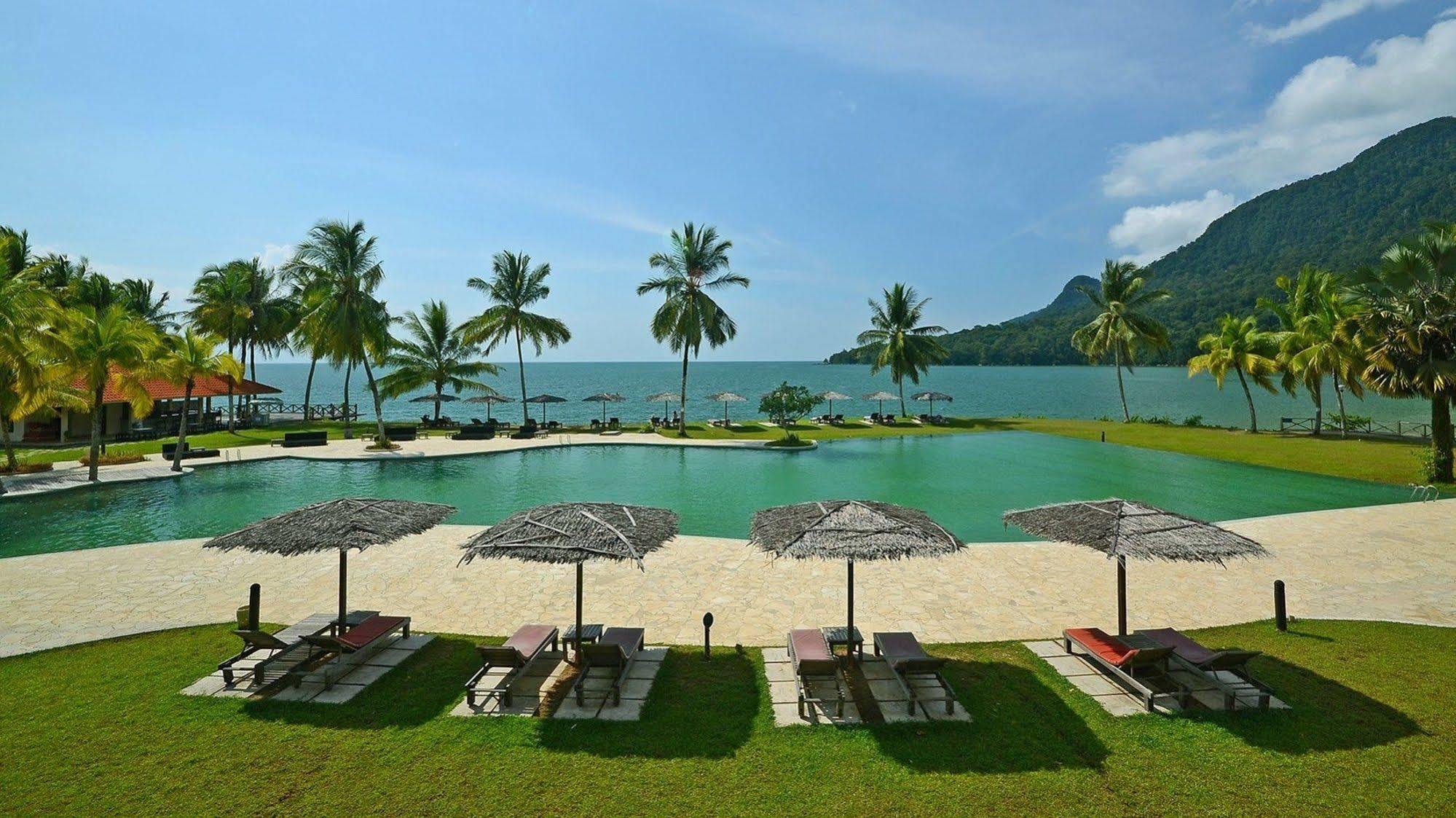 Damai Puri Resort & Spa Kuching Eksteriør bilde The beach at Pangkor Laut Resort